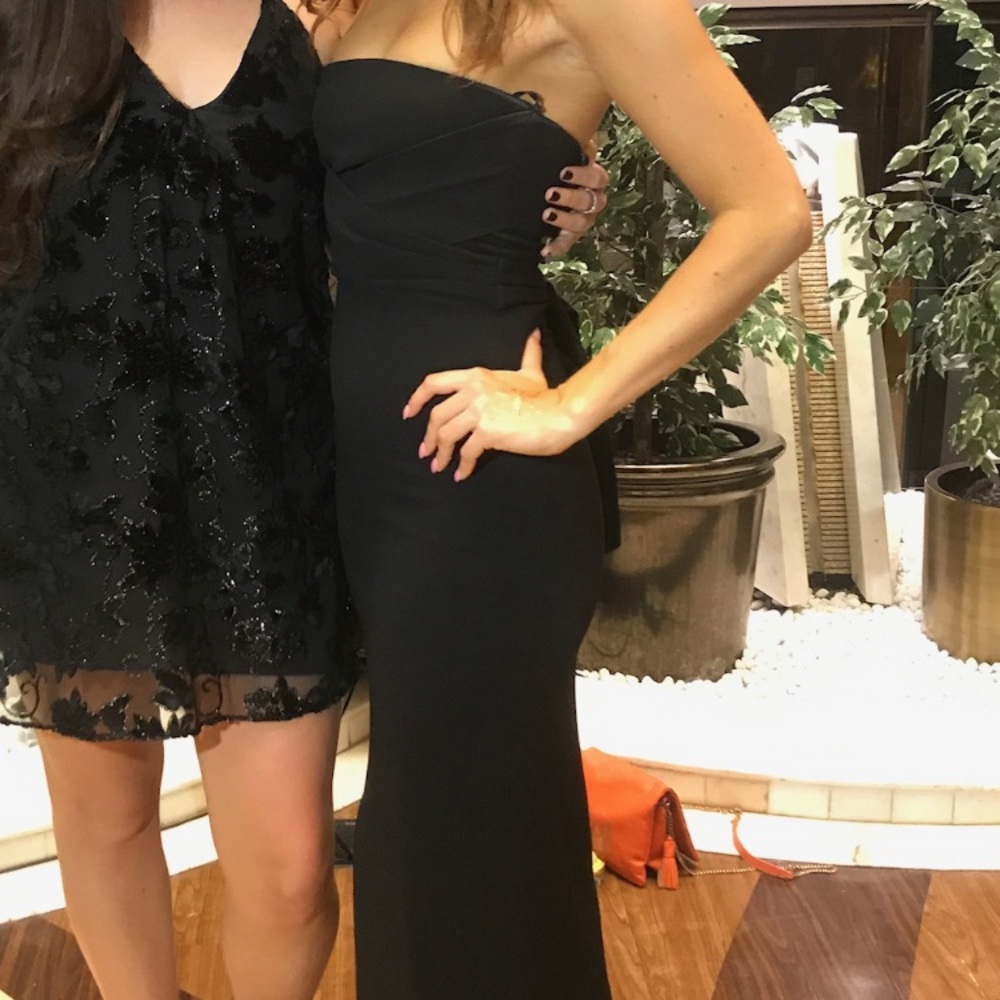 Black strapless Lulus maxi dress ..worn once